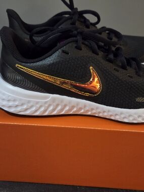 NEW!!Nike Black Running Shoes with Metallic Orange Swoosh